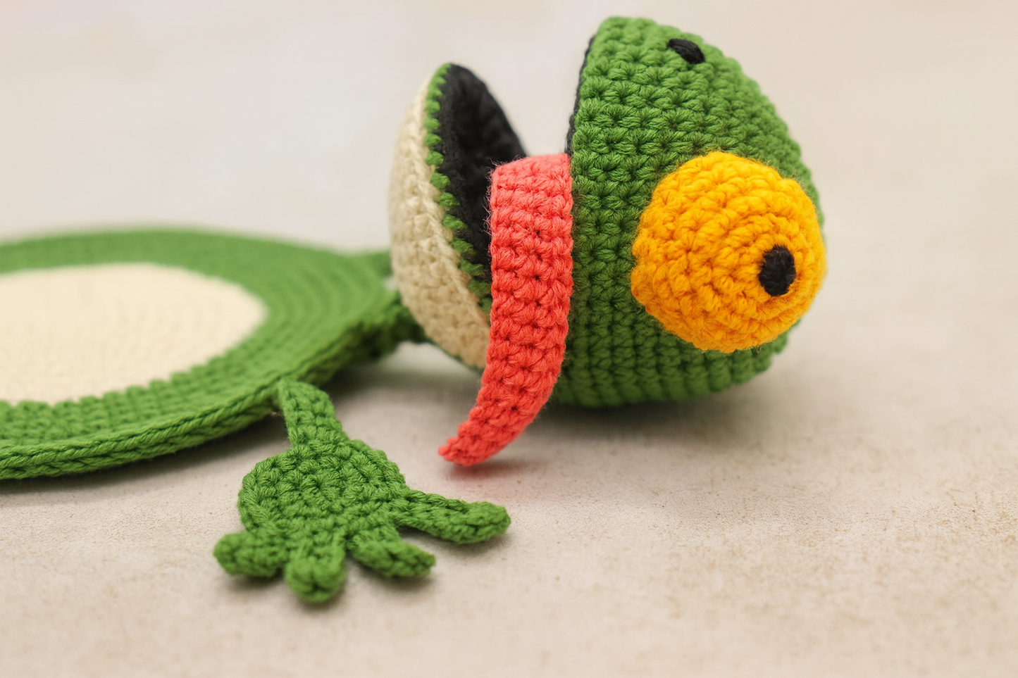 π¦ Funny Splat Lizard Coaster β Crochet Pattern