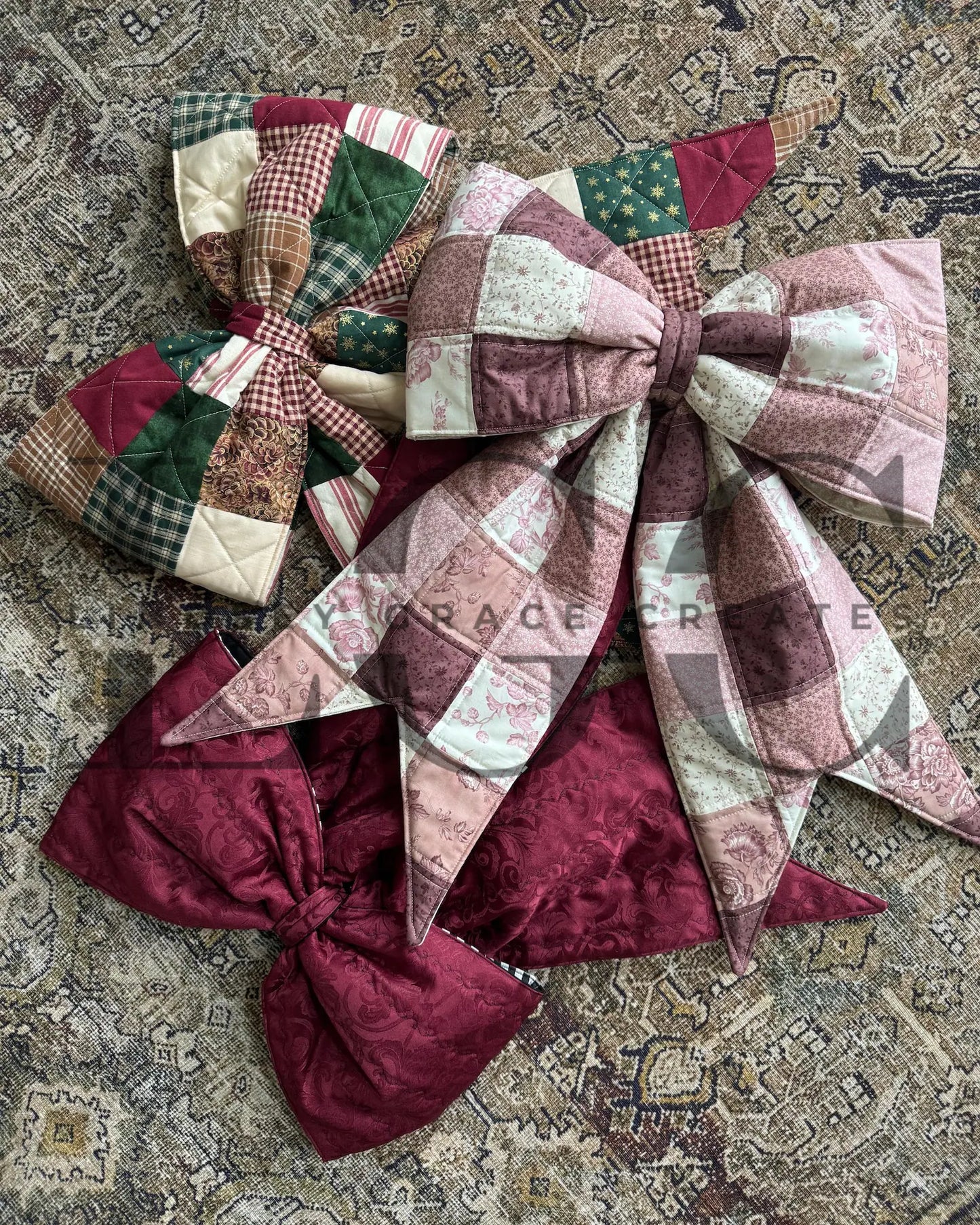 The Big Giant Reversible Quilted Bow – PDF + Video Guide Sewing Pattern